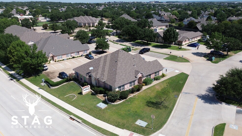 1212 Bent Oaks Ct, Denton, TX for sale - Building Photo - Image 3 of 8