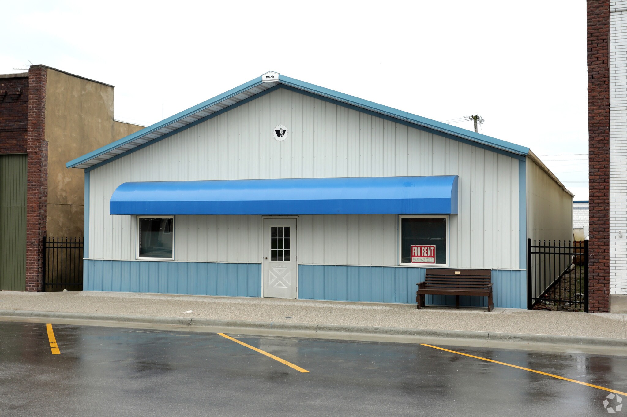 110 NE 2nd St, Stuart, IA for sale Primary Photo- Image 1 of 1