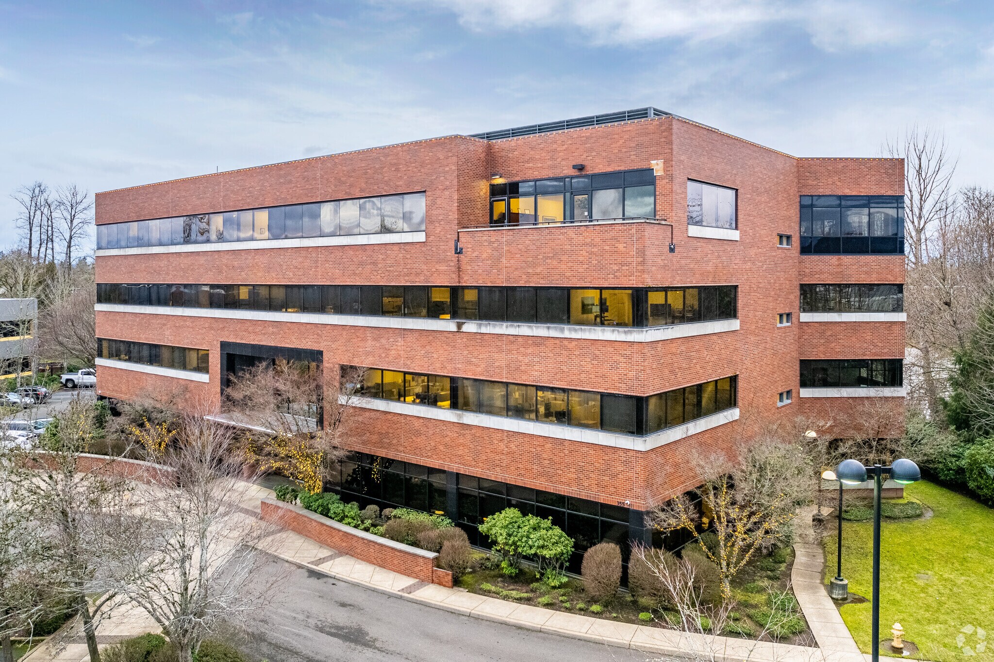 355 Goodpasture Island Rd, Eugene, OR for sale Primary Photo- Image 1 of 1