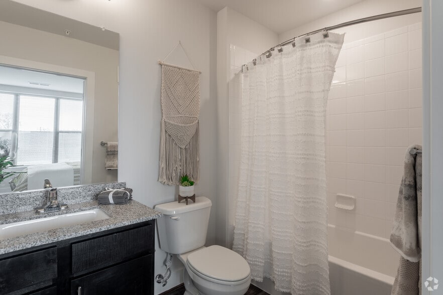 2150 Bond St, Charlottesville, VA for lease - Building Photo - Image 3 of 47