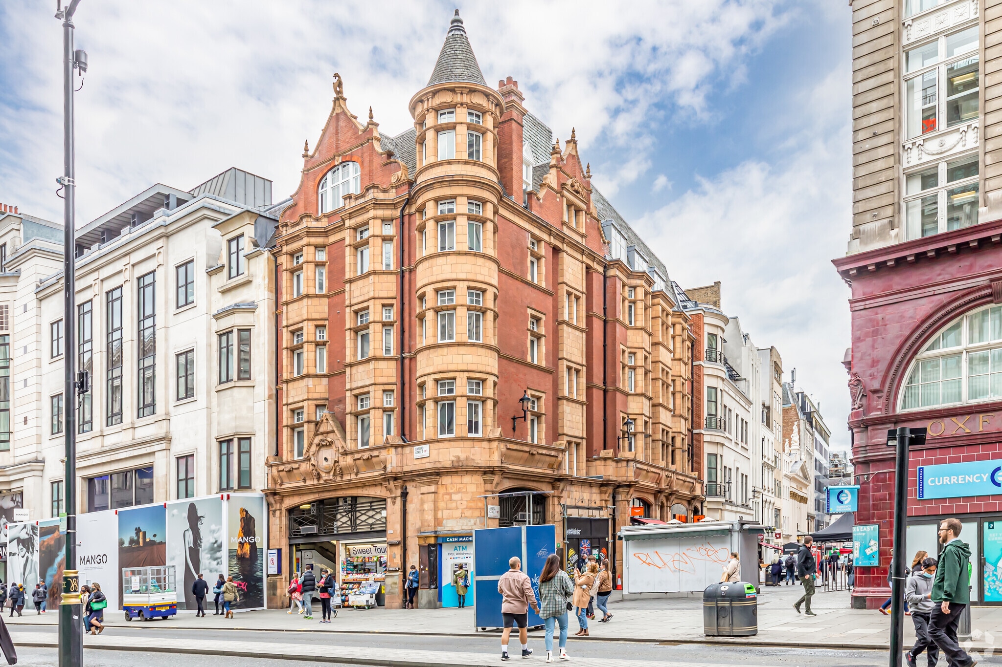 237 Oxford St, London for sale Primary Photo- Image 1 of 1