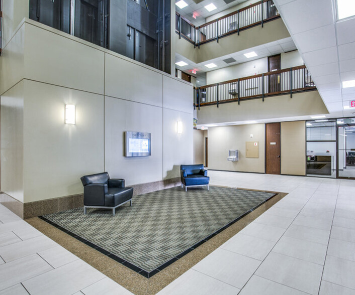 1110 Nasa Pky, Houston, TX for lease - Lobby - Image 3 of 8