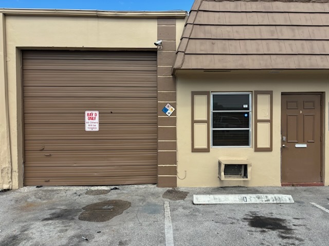 1431 SW 12th Ave, Pompano Beach, FL for lease - Building Photo - Image 1 of 1