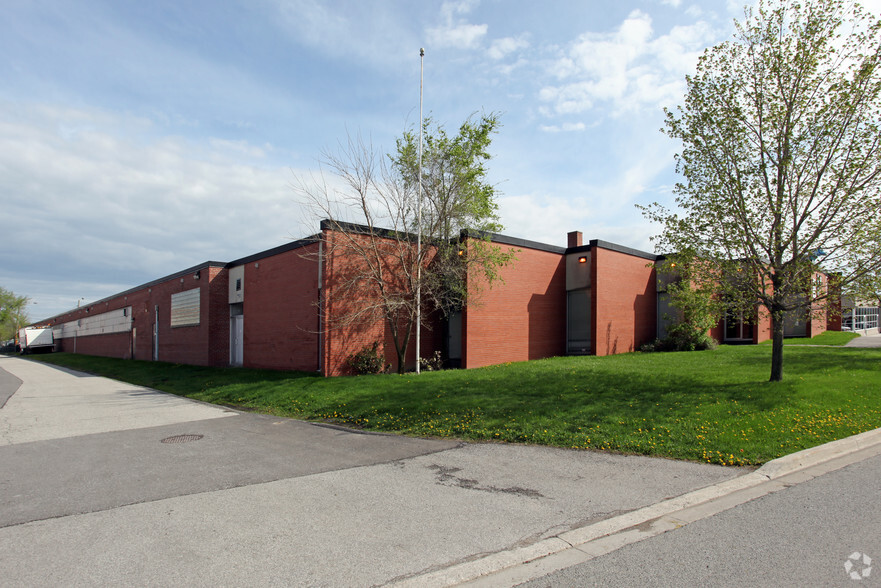 179 Bartley Dr, Toronto, ON for lease - Building Photo - Image 2 of 2