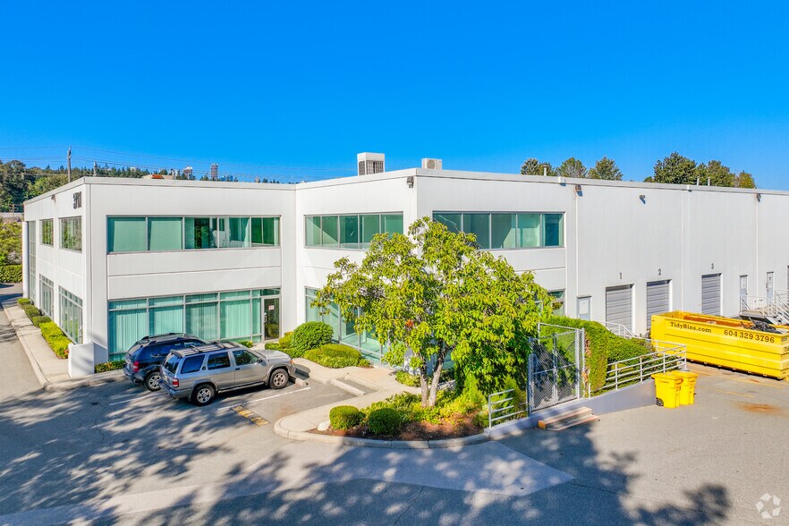 3711 N Fraser Way, Burnaby, BC for lease - Building Photo - Image 1 of 4