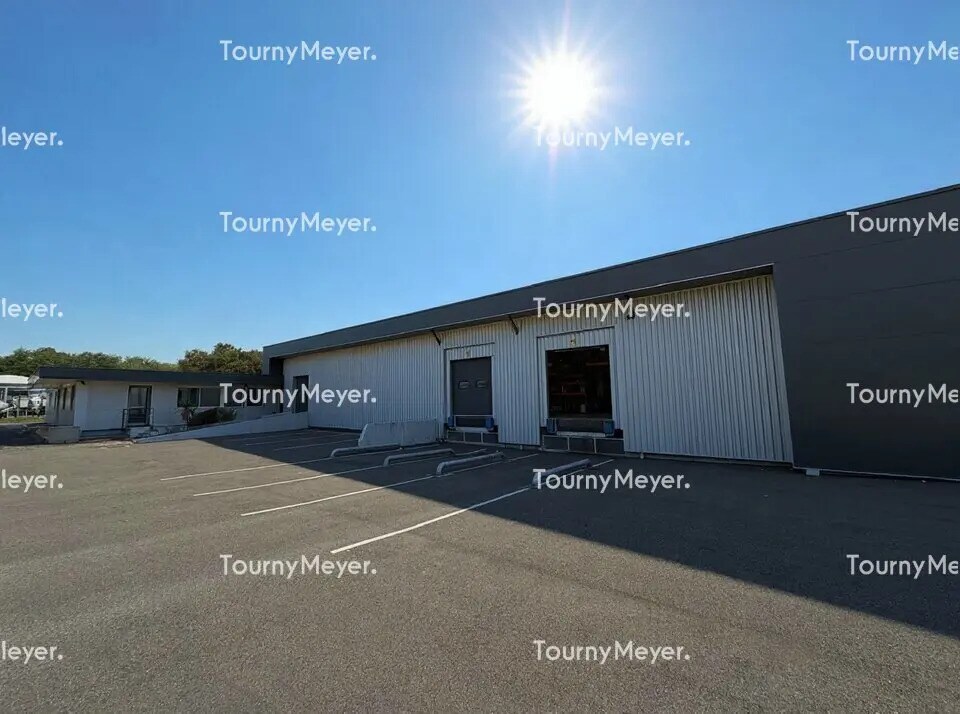 Flex in Gradignan for sale Building Photo- Image 1 of 8