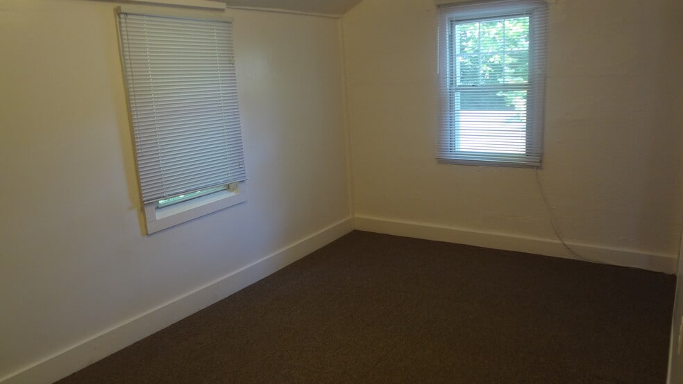 2 Titus Ave, Lawrence Township, NJ for sale - Building Photo - Image 2 of 33