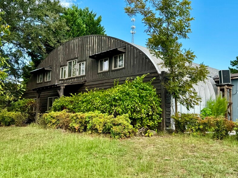 Flex building portfolio for sale portfolio of 2 properties for sale on LoopNet.com - Building Photo - Image 2 of 3