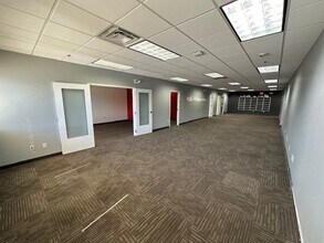 1300 Highland Corporate Dr, Cumberland, RI for lease Interior Photo- Image 2 of 3