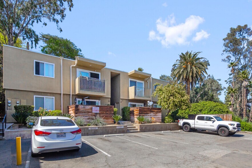 3401 Ramona Dr, Riverside, CA 92506 Ramona Oaks Apartments