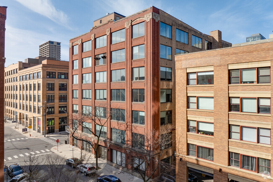 910 W Van Buren St, Chicago, IL for lease - Building Photo - Image 2 of 11