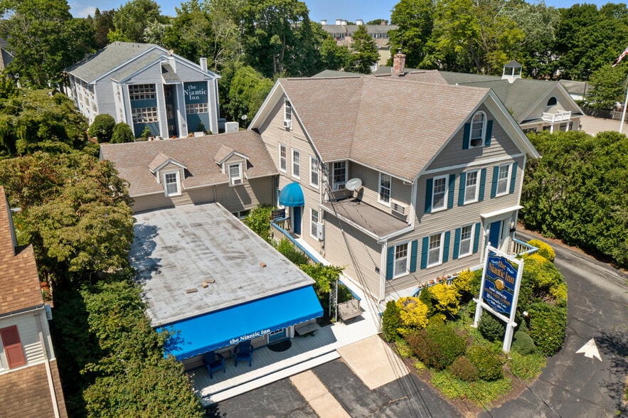 345 Main St, Niantic, CT 06357