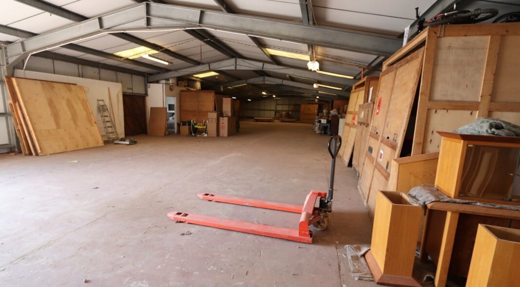 4 Western Side, Clawton for lease Interior Photo- Image 1 of 3