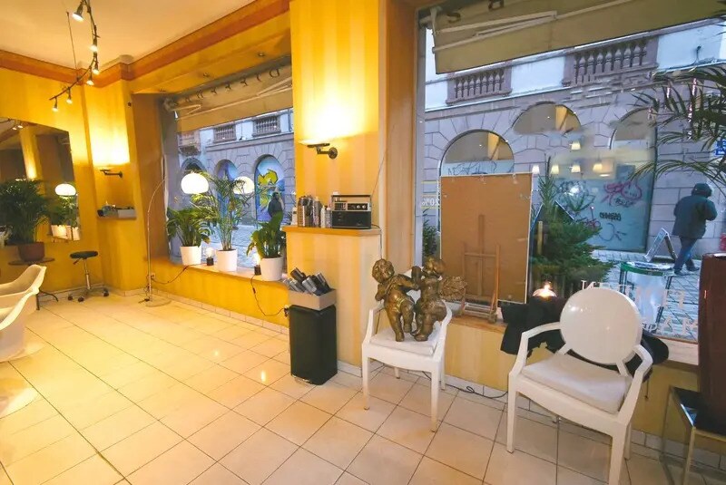 Retail in Strasbourg for lease - Building Photo - Image 2 of 10