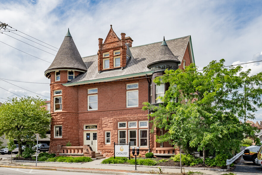 624 W Wayne St, Fort Wayne, IN for sale - Building Photo - Image 1 of 26