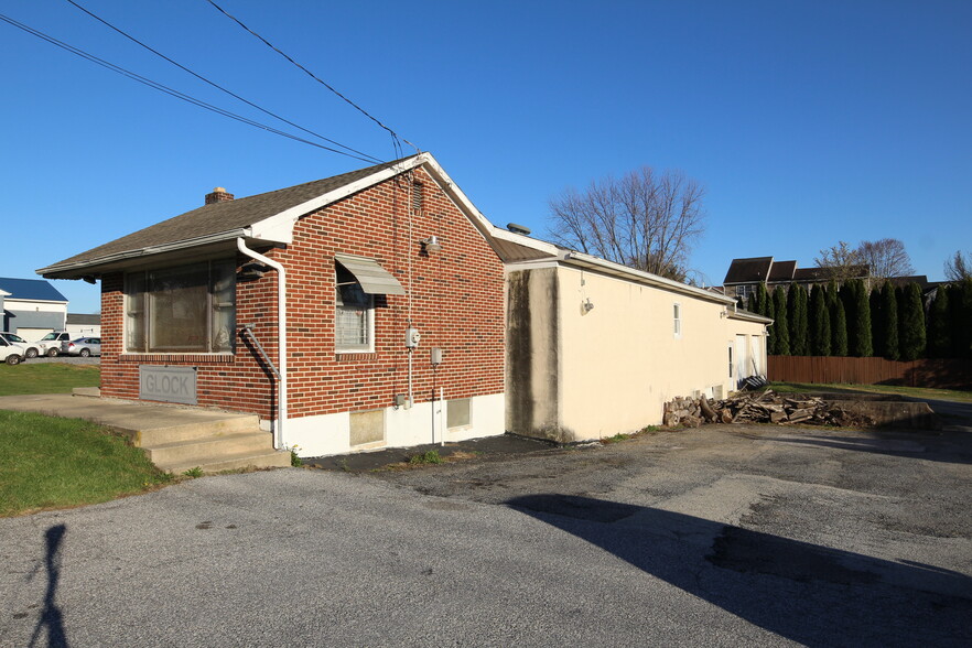 72 Maple St, East Prospect, PA for sale - Building Photo - Image 2 of 27