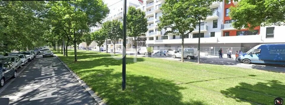 Retail in Dijon for lease Building Photo- Image 1 of 3