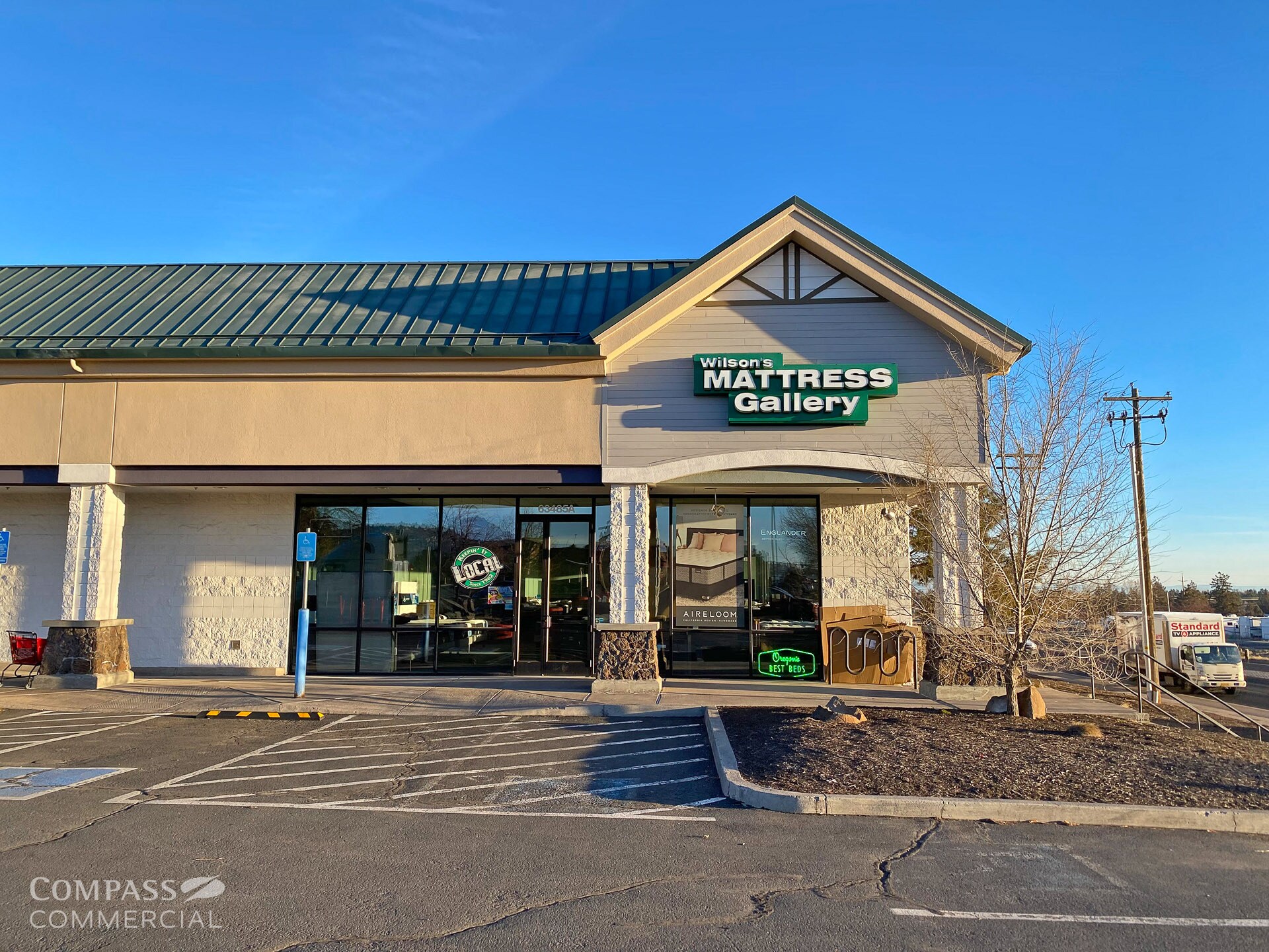 63485 N Highway 97, Bend, OR for lease Interior Photo- Image 1 of 6