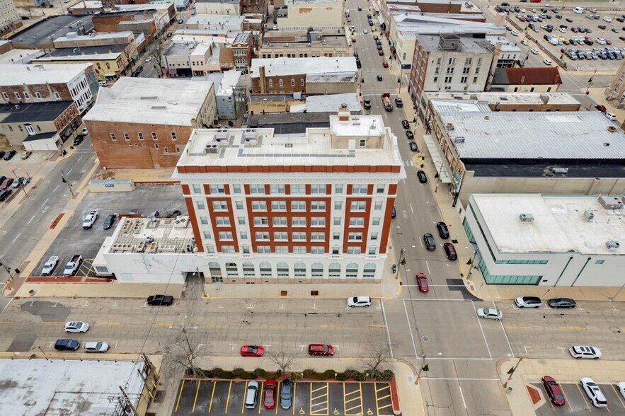 2729 E Stephenson St, Freeport, IL 61032