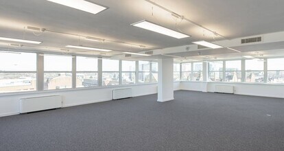 Broad St, Reading for lease Interior Photo- Image 2 of 2