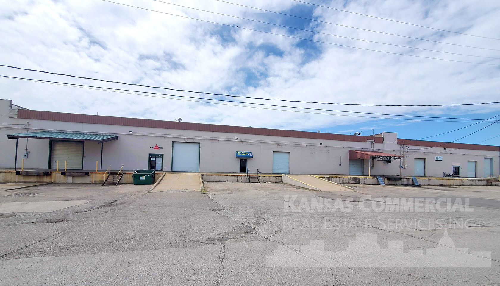 929 SW University Blvd, Topeka, KS for lease Building Photo- Image 1 of 12