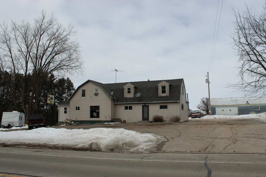 E5908 State Highway 54, Algoma, WI for sale - Primary Photo - Image 1 of 1
