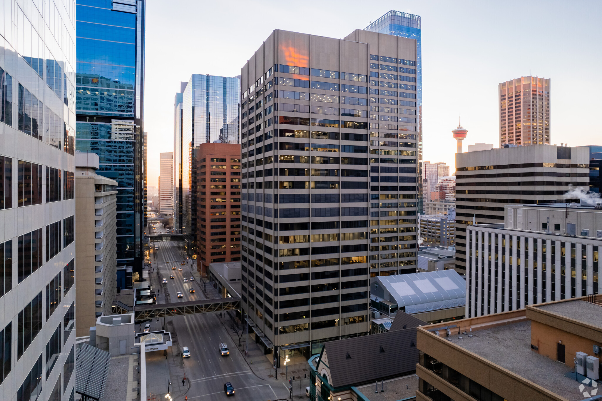 355 4 Av SW, Calgary, AB for lease Building Photo- Image 1 of 11