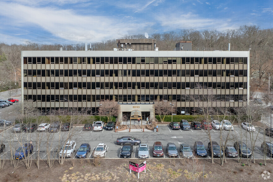 600 Mamaroneck Ave, Harrison, NY for lease - Building Photo - Image 1 of 26