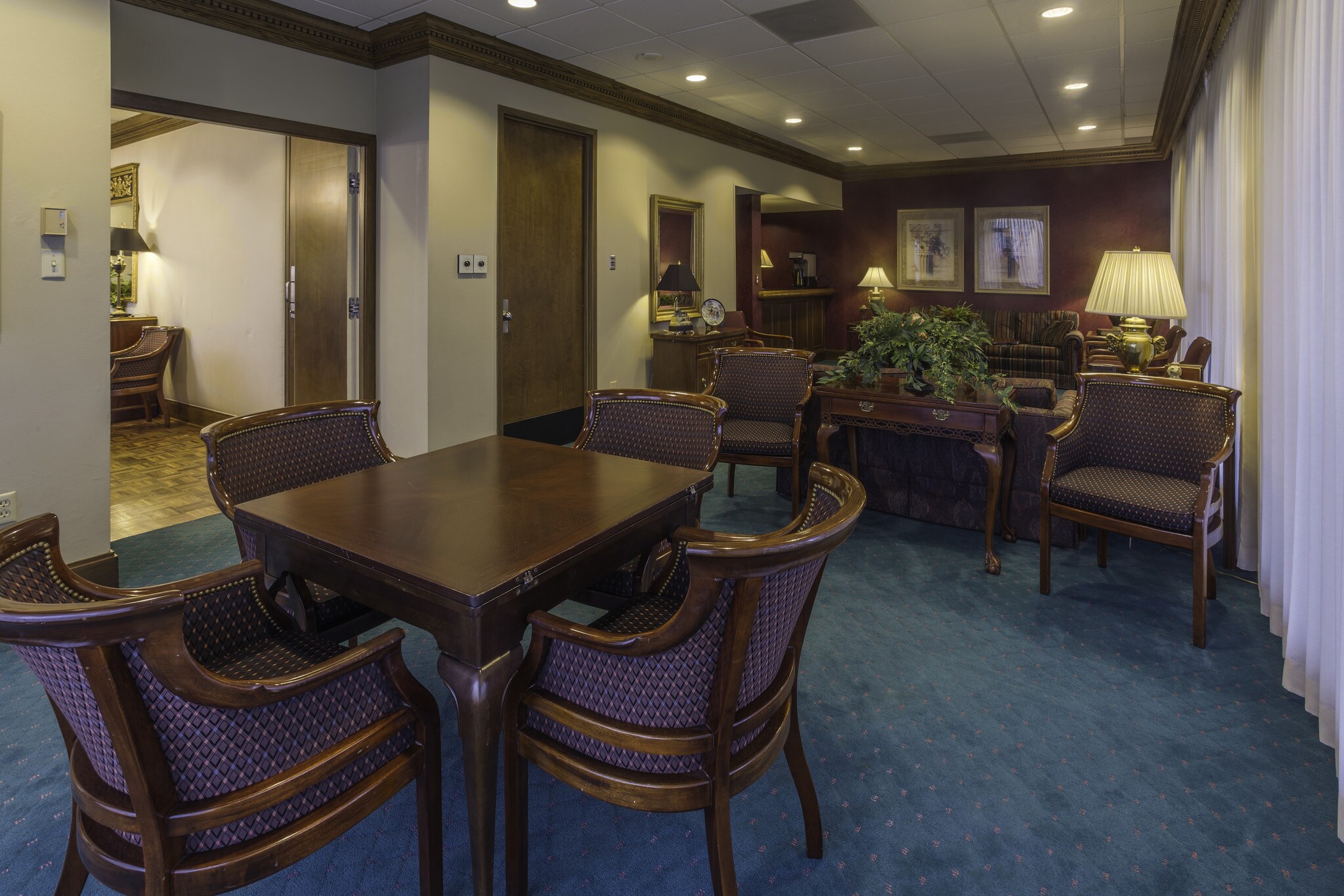 500 S University Ave, Little Rock, AR 72205 Doctors Building