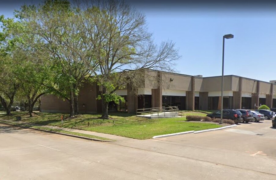 16155 Park Row, Houston, TX for lease - Building Photo - Image 1 of 8