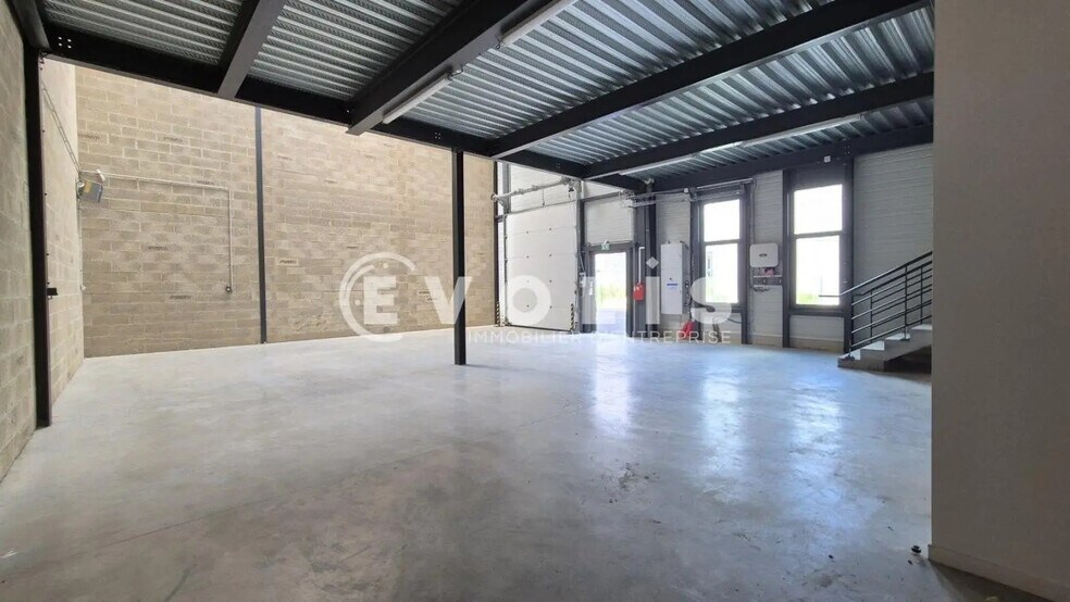 Flex in Bailly-Romainvilliers for lease - Interior Photo - Image 3 of 6