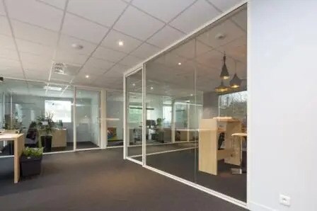 Office in Pacé for lease - Interior Photo - Image 2 of 13