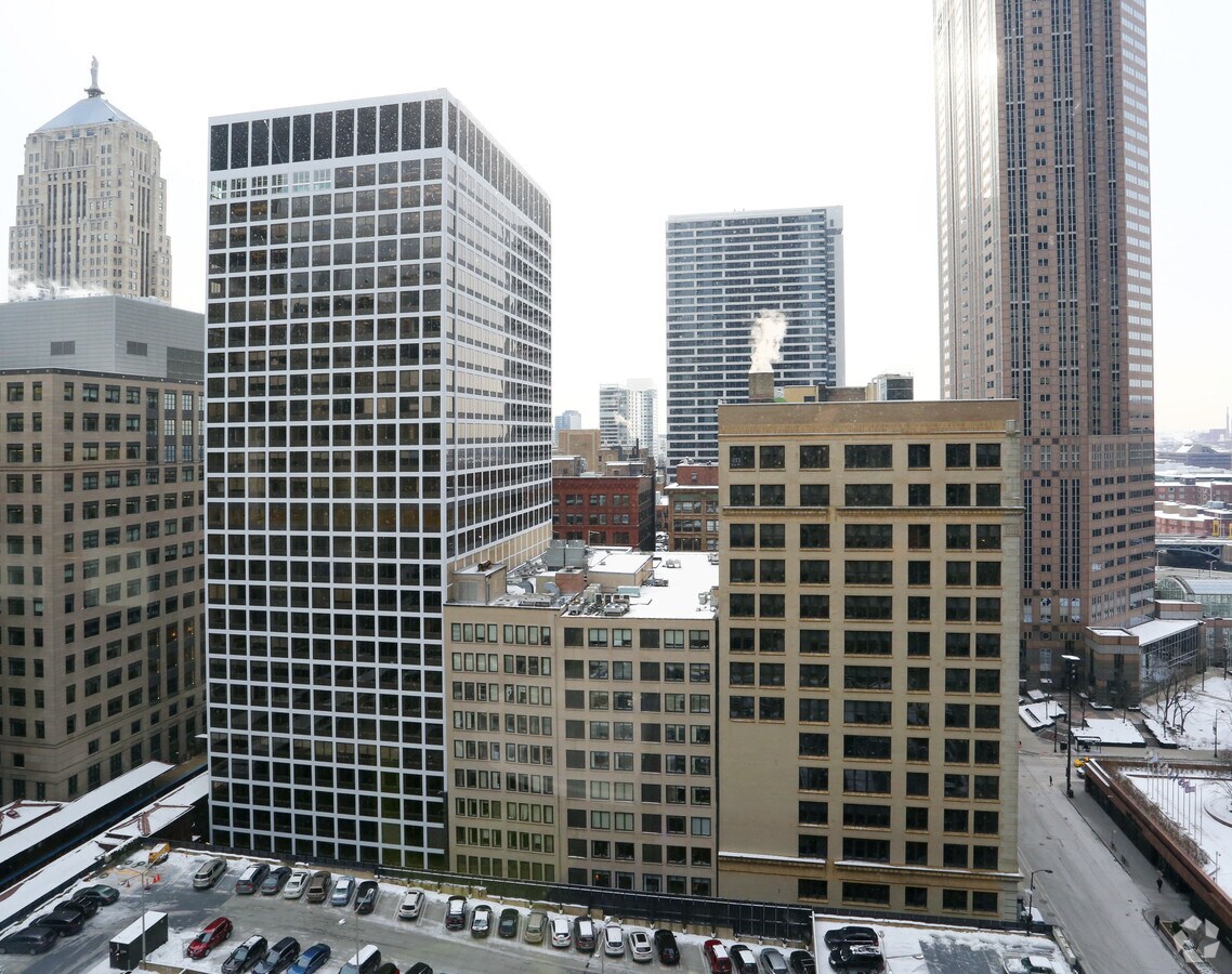 216 W Jackson Blvd, Chicago, IL 60606 Office for Lease