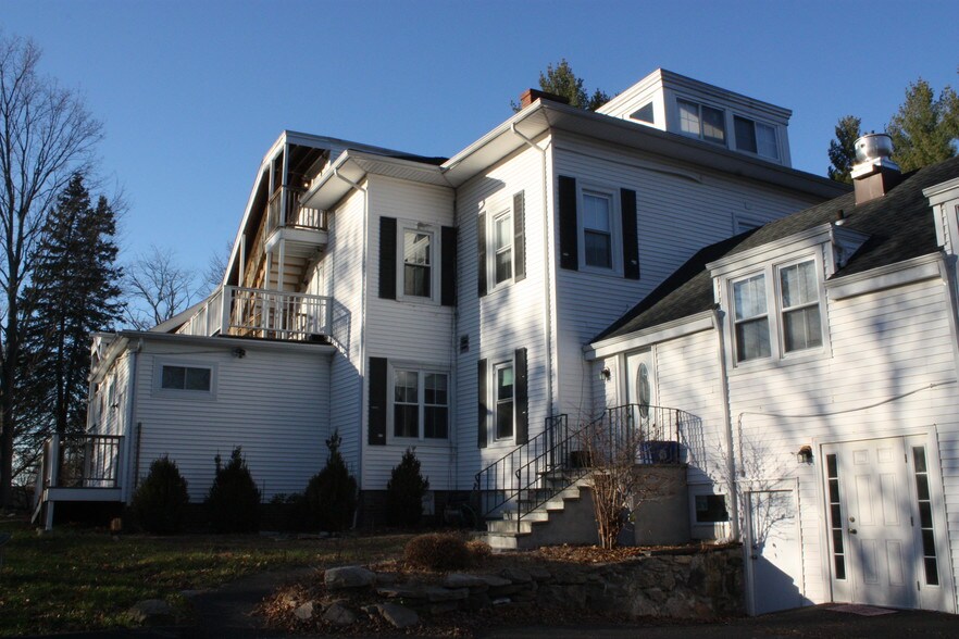 929 Newfield Ave, Stamford, CT 06905