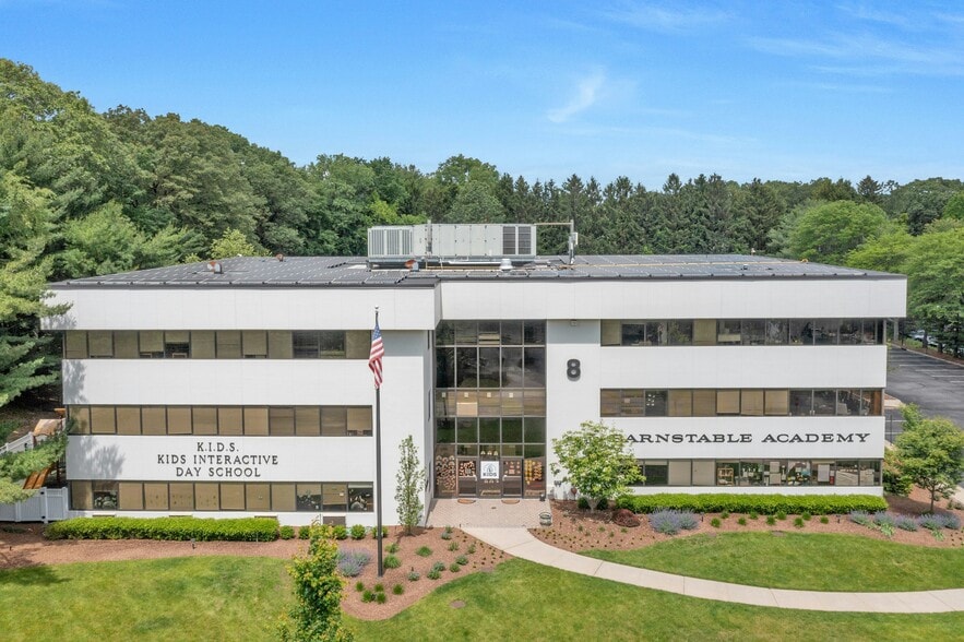 8 Wright Way, Oakland, NJ for sale - Building Photo - Image 2 of 5