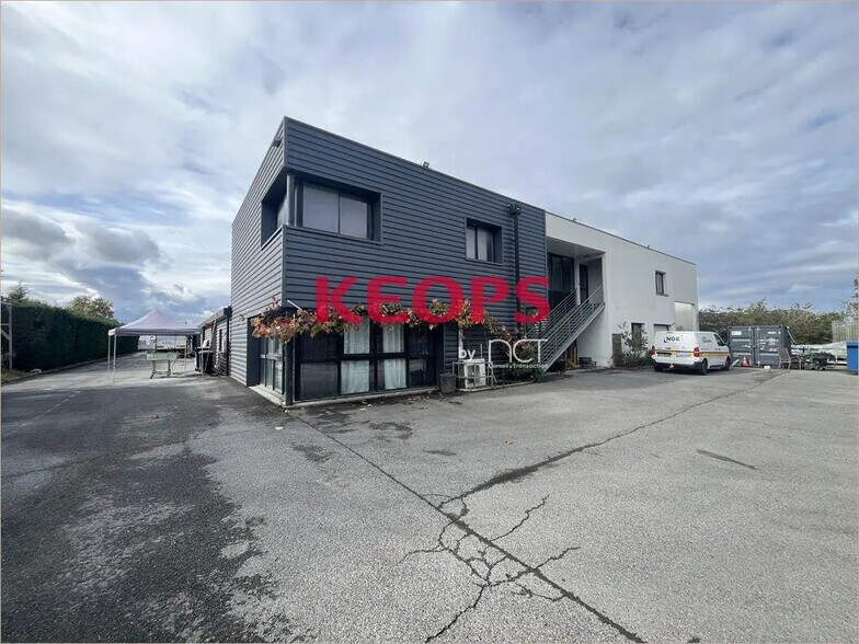 Flex in Muret for sale - Building Photo - Image 1 of 5