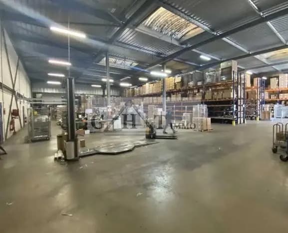 Industrial in Noisy-le-Sec for sale - Interior Photo - Image 1 of 4