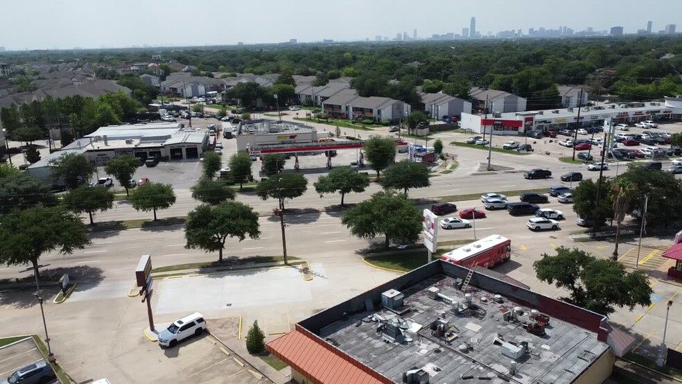 9211-9295 S Main St, Houston, TX for lease - Commercial Listing Video - Image 3 of 20