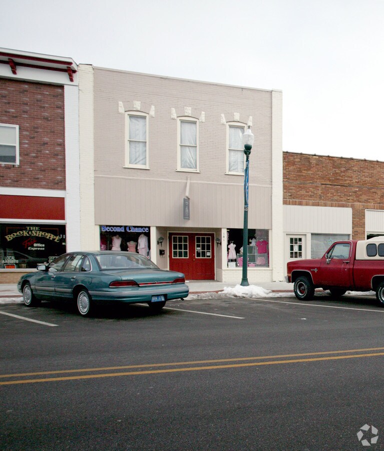 141143 E Main Ave, Zeeland, MI 49464 Office for Lease