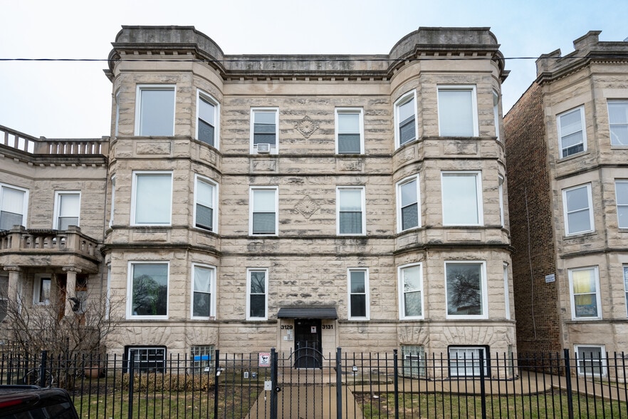 3129 W Augusta, Chicago, IL 60622