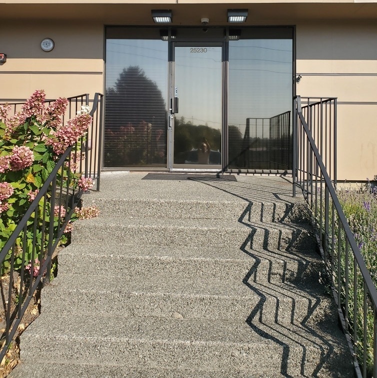 25228-25230 104th Ave, Kent, WA for lease Building Photo- Image 1 of 10