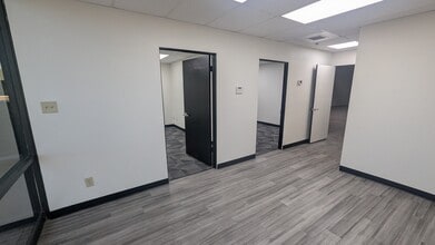 4014 E Broadway Rd, Phoenix, AZ for lease Interior Photo- Image 2 of 5