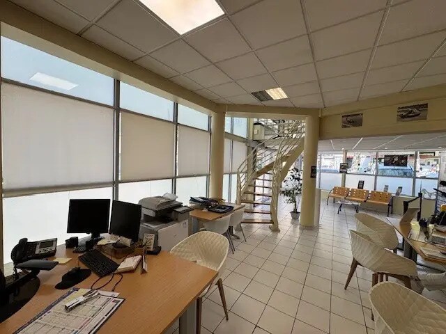 Office in Saint-Étienne for lease - Interior Photo - Image 3 of 6