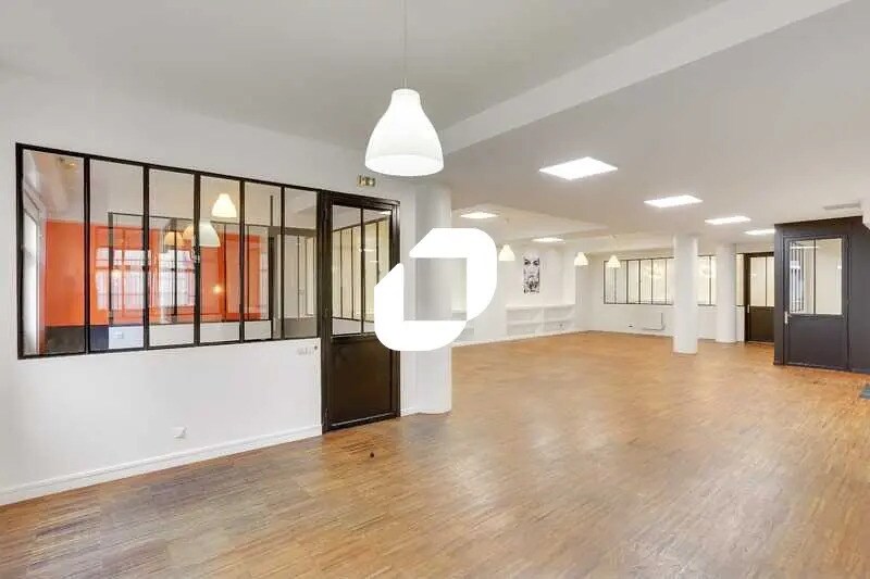 Office in Montrouge for sale Building Photo- Image 1 of 29