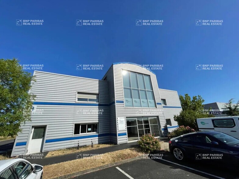 Office in Parçay-Meslay for lease - Building Photo - Image 2 of 11