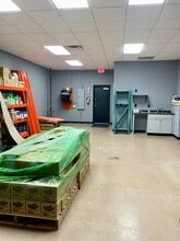 2772-2788 Muegge Rd, Saint Charles, MO for lease Interior Photo- Image 2 of 5