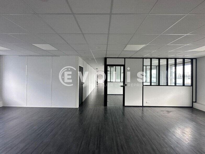 6-10 Rue Chevreul, Suresnes for sale - Building Photo - Image 2 of 44