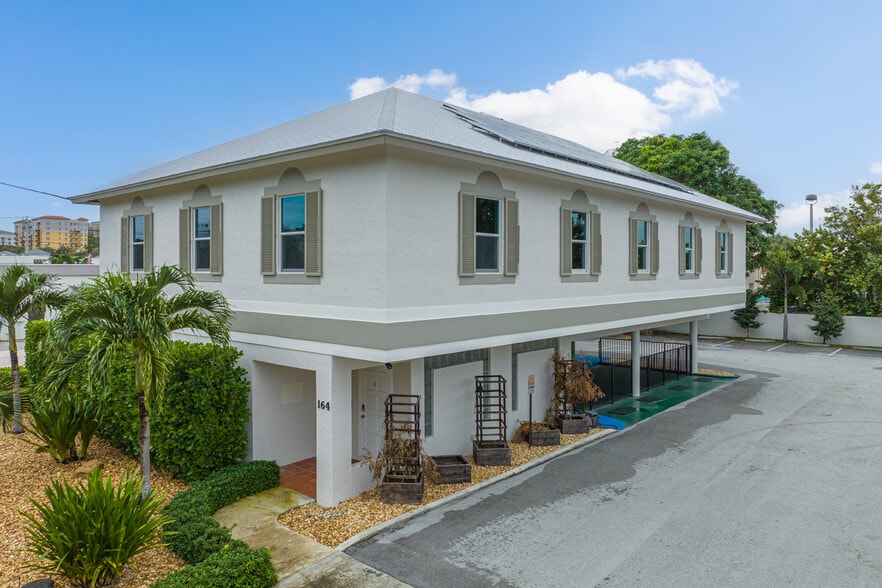 164 W Royal Palm Rd, Boca Raton FL - Commercial Real Estate