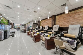 10 Christopher St, New York, NY for lease Building Photo- Image 2 of 6