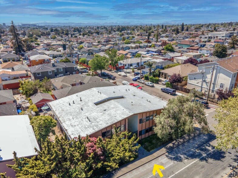 7615 Bancroft Ave, Oakland, CA 94605